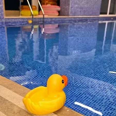 호텔 In Grand & 부쿠레슈티