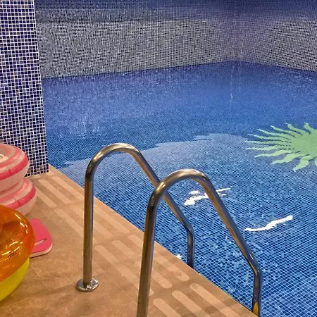 호텔 In Grand & 부쿠레슈티