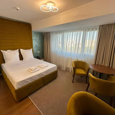 Hotel In Grand &